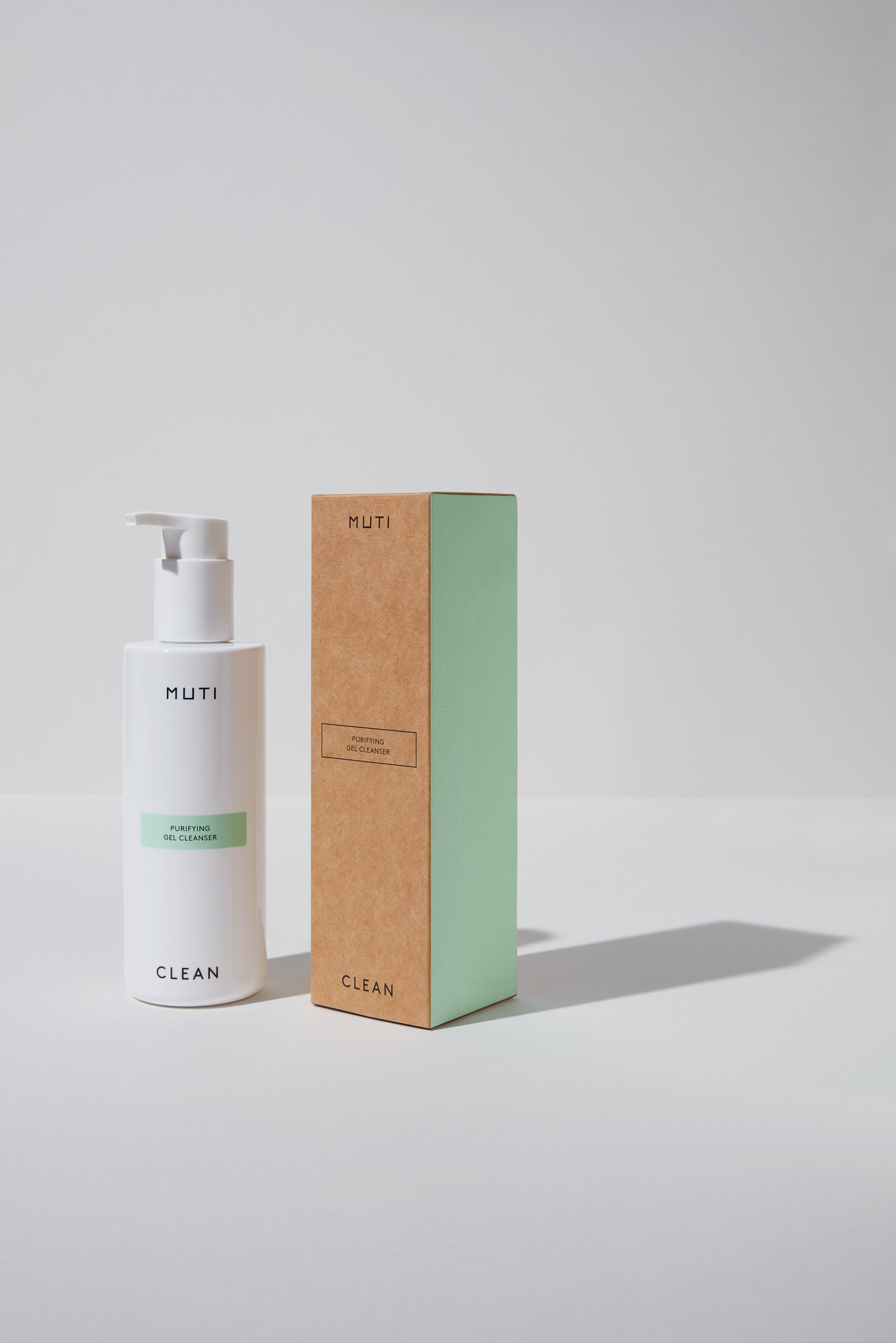 MUTI THE ALLROUNDER TRAVEL BAG The Glow Up Gel Cleanser