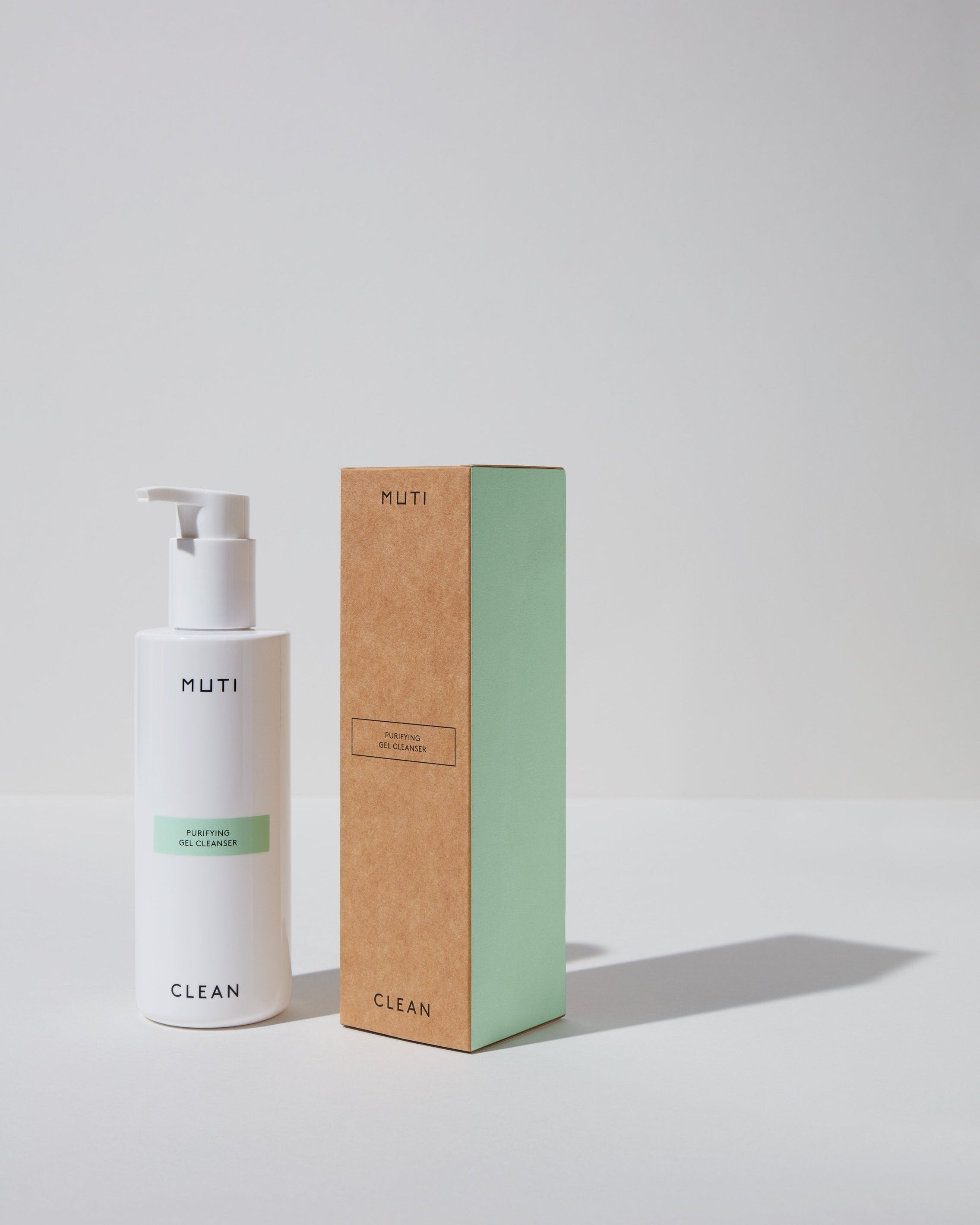MUTI THE ALLROUNDER TRAVEL BAG The Glow Up Gel Cleanser