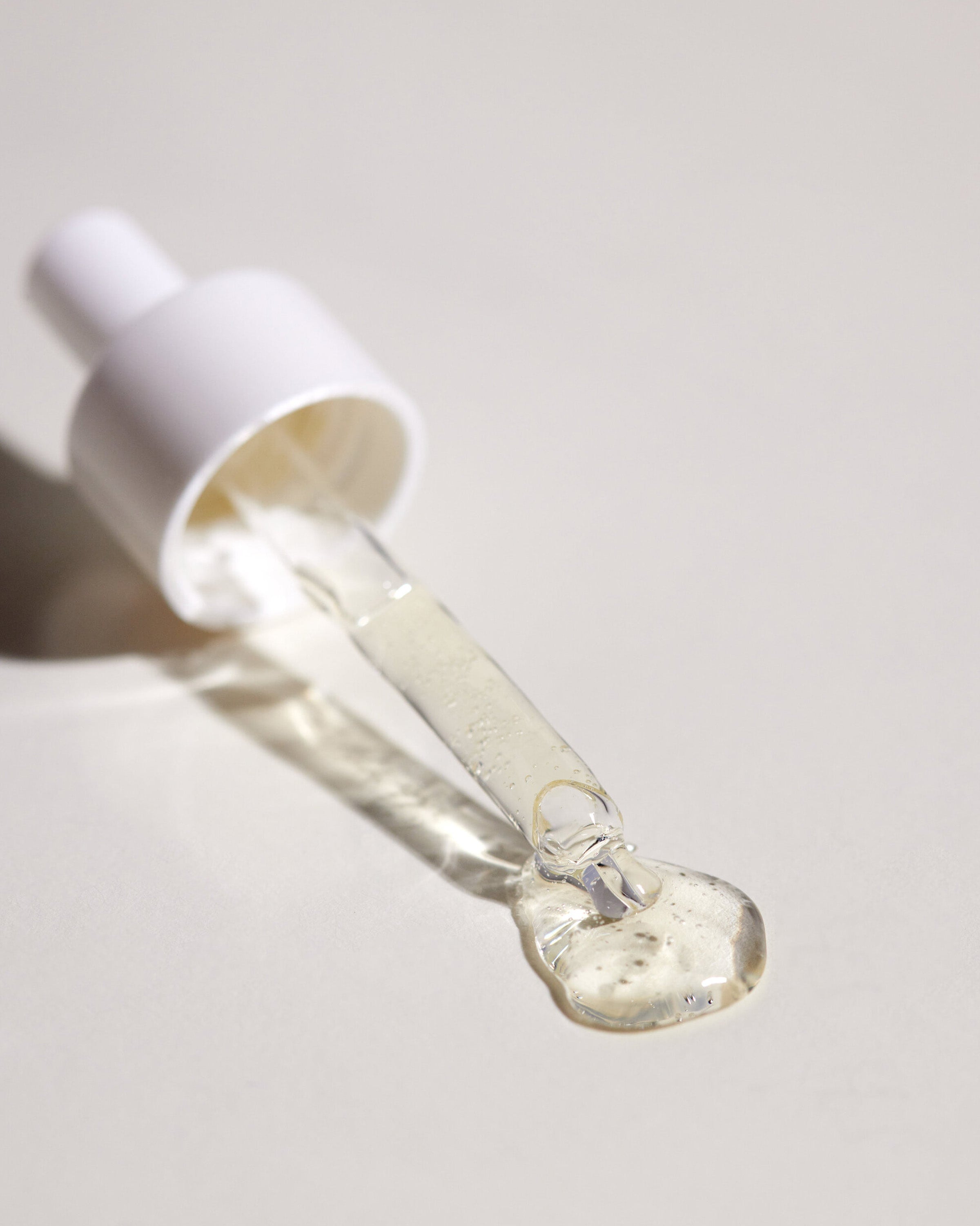 MUTI VITAMIN C SERUM closeup